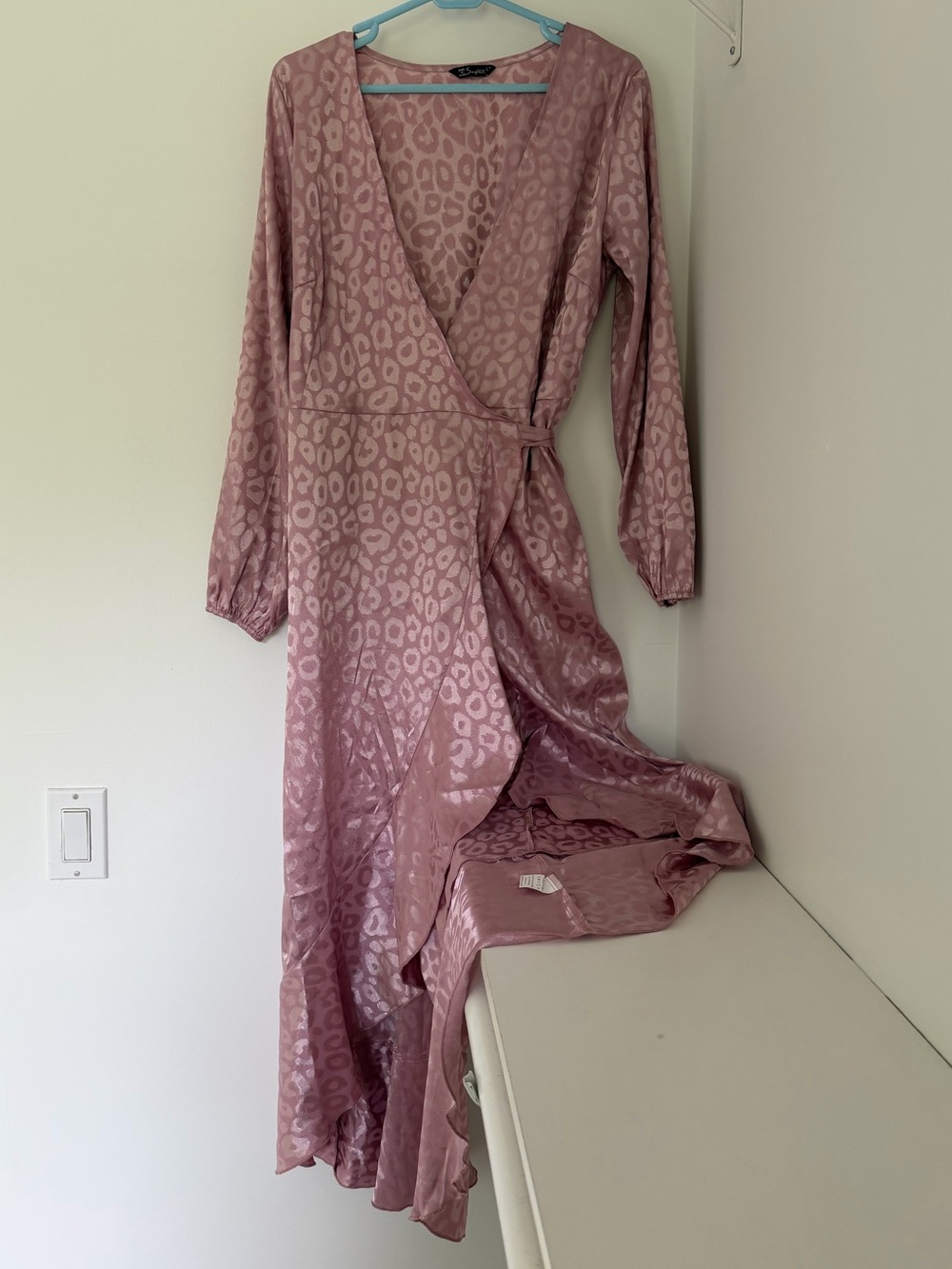 Simplee Dusty Pink Leopard Jacquard Satin Wrap Maxi Dress Long Sleeve, Size L